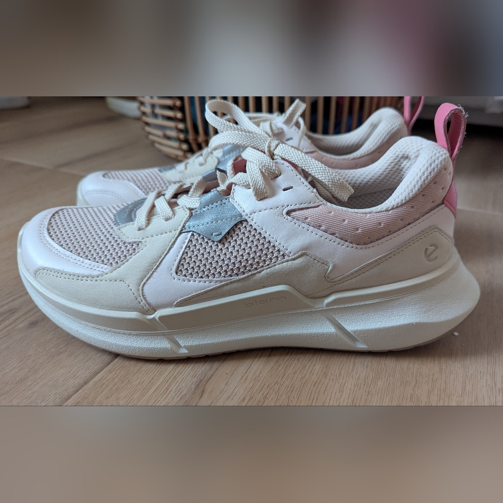 ECCO BIOM Pink Women’s Sneakers Size 10 - Picture 3 of 11